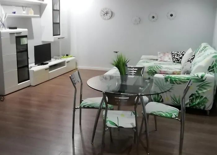 Centro Castillo 9 بيت للعطل Caces